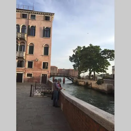 Elite Stunning Venetian Apt. Close Accademia * Venedig
