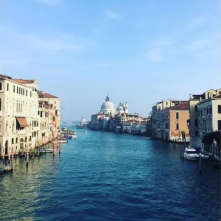 Elite Stunning Venetian Apt. Close Accademia Apartment